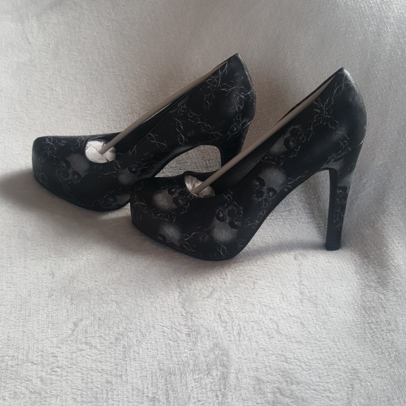 Iron Fist Shoes - Iron Fist skull heels